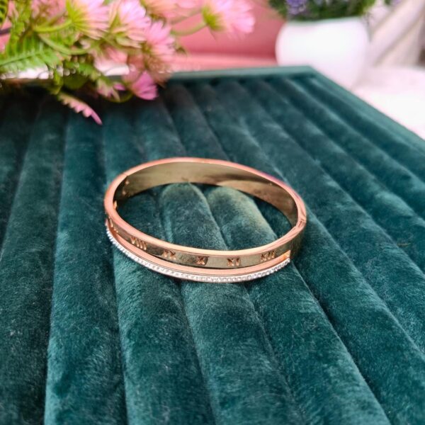 Stainless Steel Anti Tarnish Gold-plated Bracelet - Image 3
