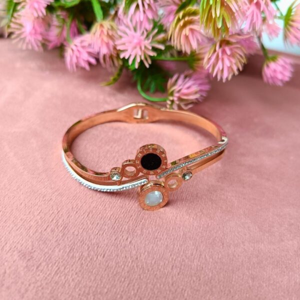 Stainless Steel Anti Tarnish Mother of Pearl, Zircon Gold-plated Bracelet - Image 3