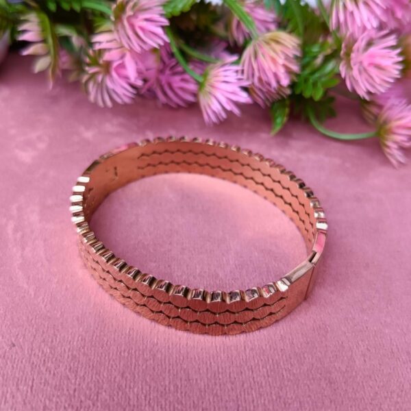 Stainless Steel Anti Tarnish Zig Zag Design Gold-plated Bracelet - Image 2