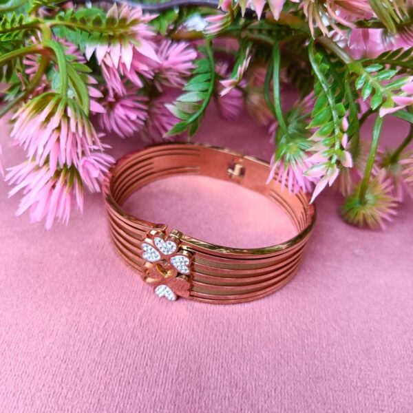 Stainless Steel Anti Tarnish Zircon Gold-plated Bracelet - Image 3
