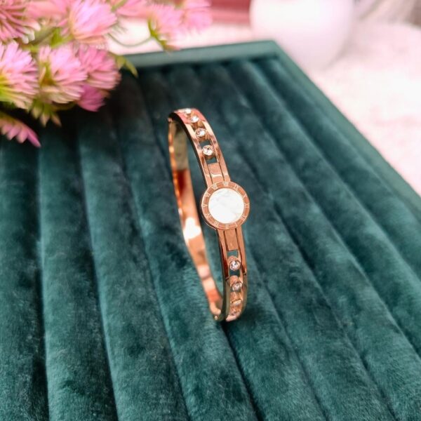 Stainless Steel Anti Tarnish Mother of Pearl Gold-plated Bracelet - Image 2