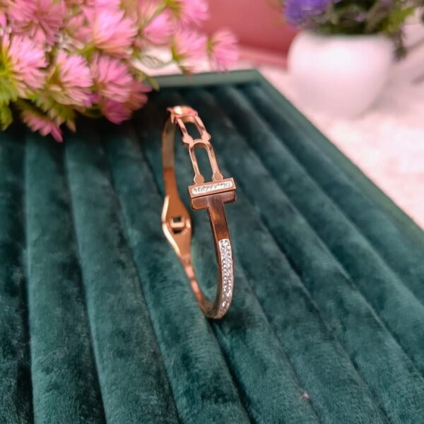 Stainless Steel Anti Tarnish Zircon Gold-plated Bracelet - Image 2