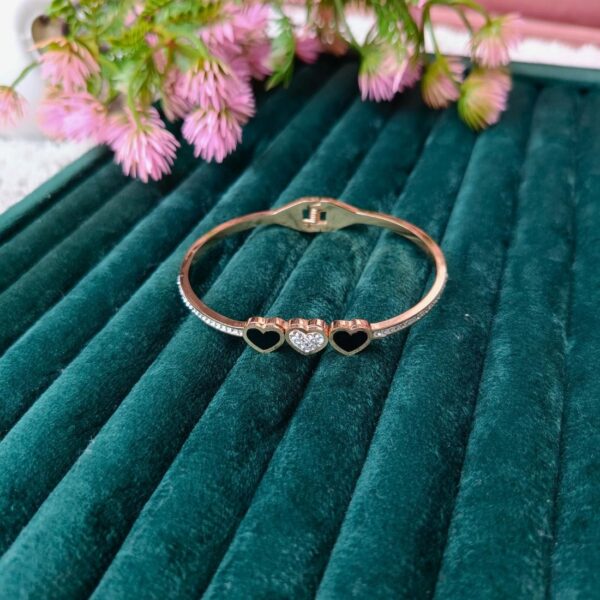 Stainless Steel Anti Tarnish Heart style Zircon Gold-plated Bracelet - Image 3