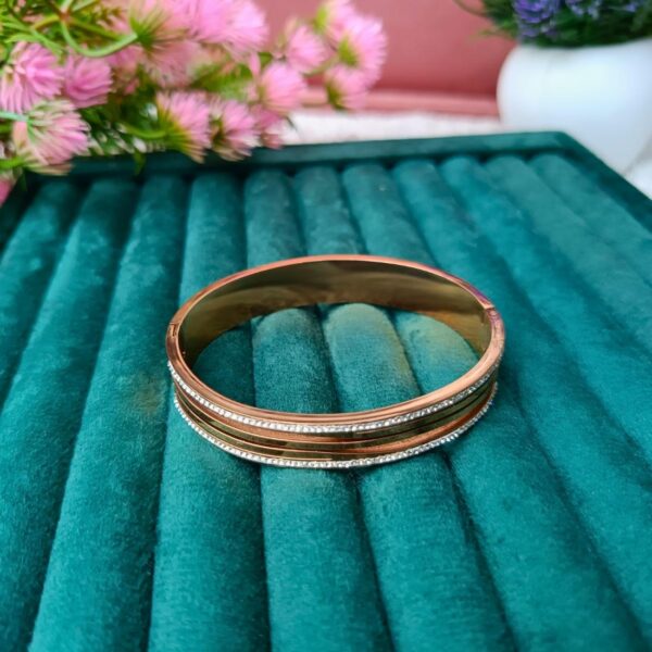 Stainless Steel Anti Tarnish Zircon Gold-plated Bracelet - Image 3