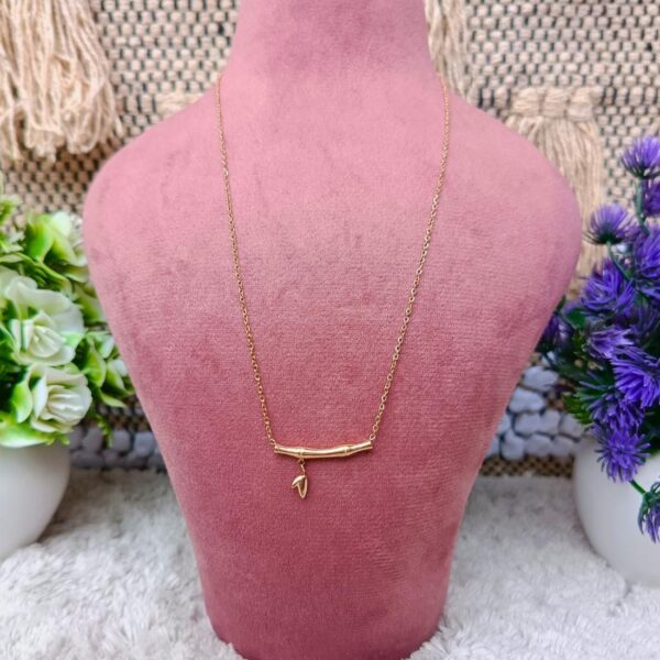Premium Look leaf Pendant Stainless Steel Anti Tarnish - Image 2