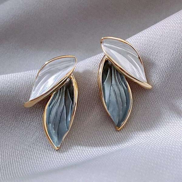 Dewleaf Dual Tone Studs - Image 3