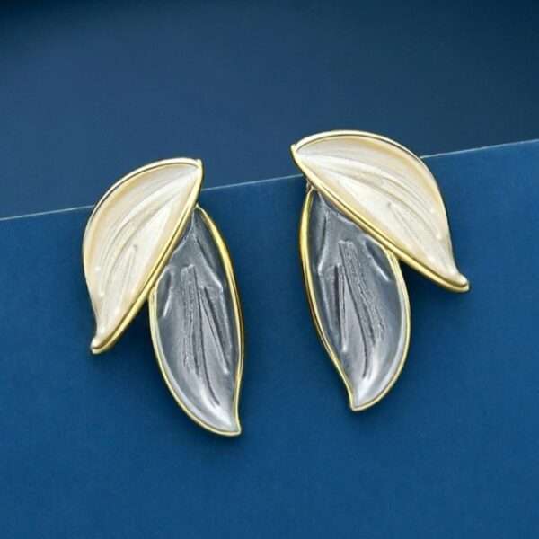 Dewleaf Dual Tone Studs - Image 2
