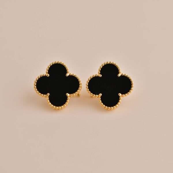 Elegant Black Clover Charm - Image 2