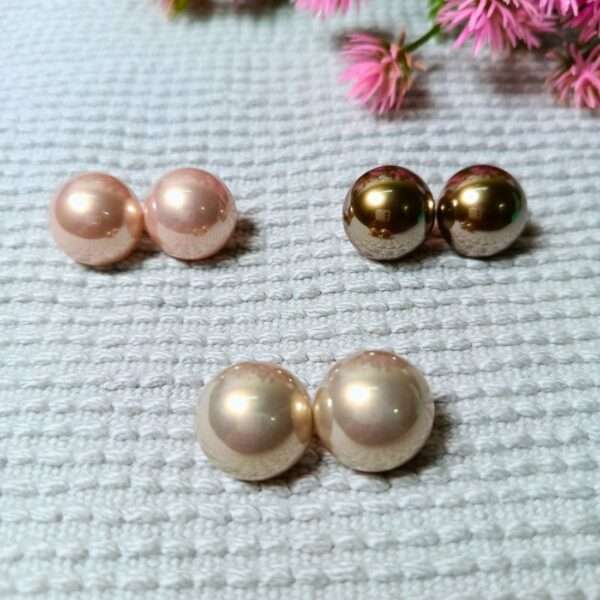 Everyday Elegance Pearl Stainless Steel Anti Tarnish Studs Earrings - Image 8