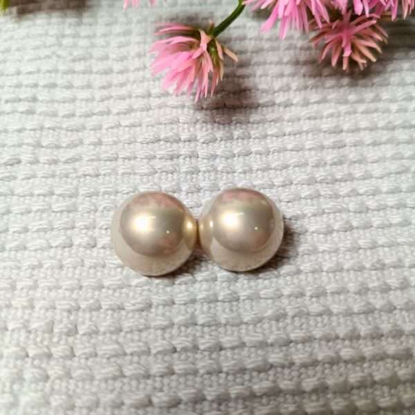 Everyday Elegance Pearl Stainless Steel Anti Tarnish Studs Earrings - Image 5