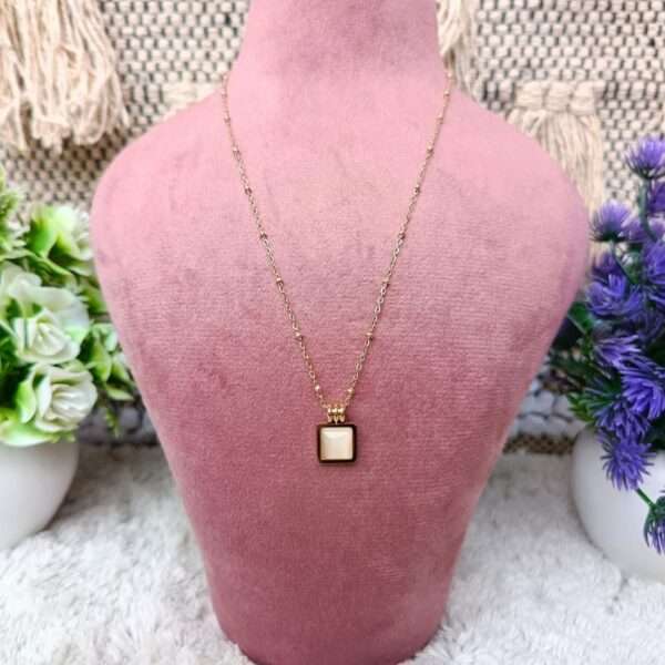Glowstone Elegance Stainless Steel Anti Tarnish Chain