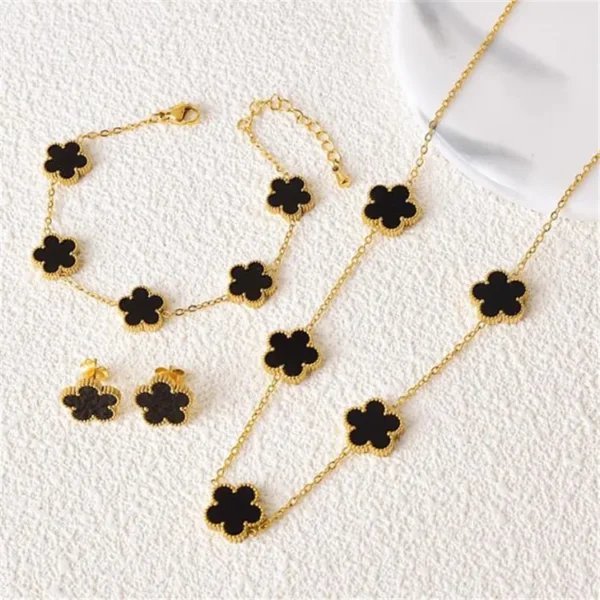 Mystic Clover Midnight Gold Pendant Set - Image 3