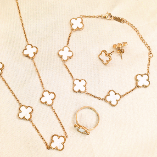 Mystic Clover Moonlight Gold Pendant Set - Image 2