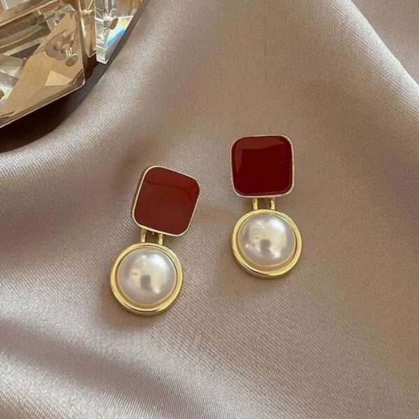 Regal Glow Earrings - Image 2