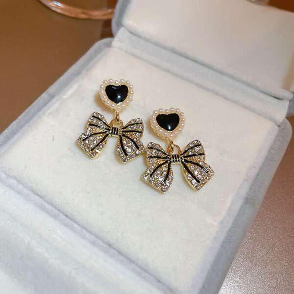 Ribbon Grace bow earring - Image 2
