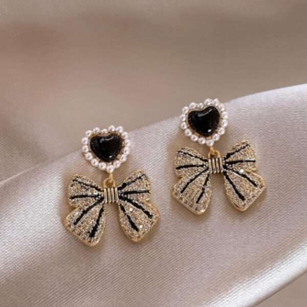 Ribbon Grace bow earring - Image 3