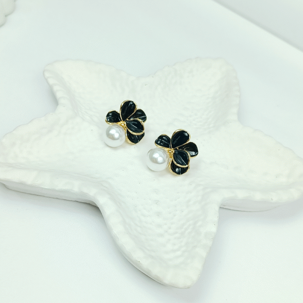Velvet Bloom Pearl Studs - Image 2